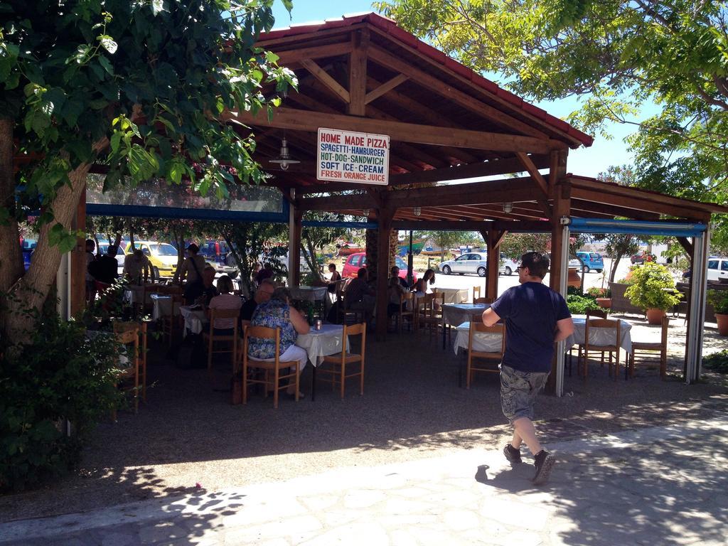 Jimmy'S Place Ormos  Exterior photo